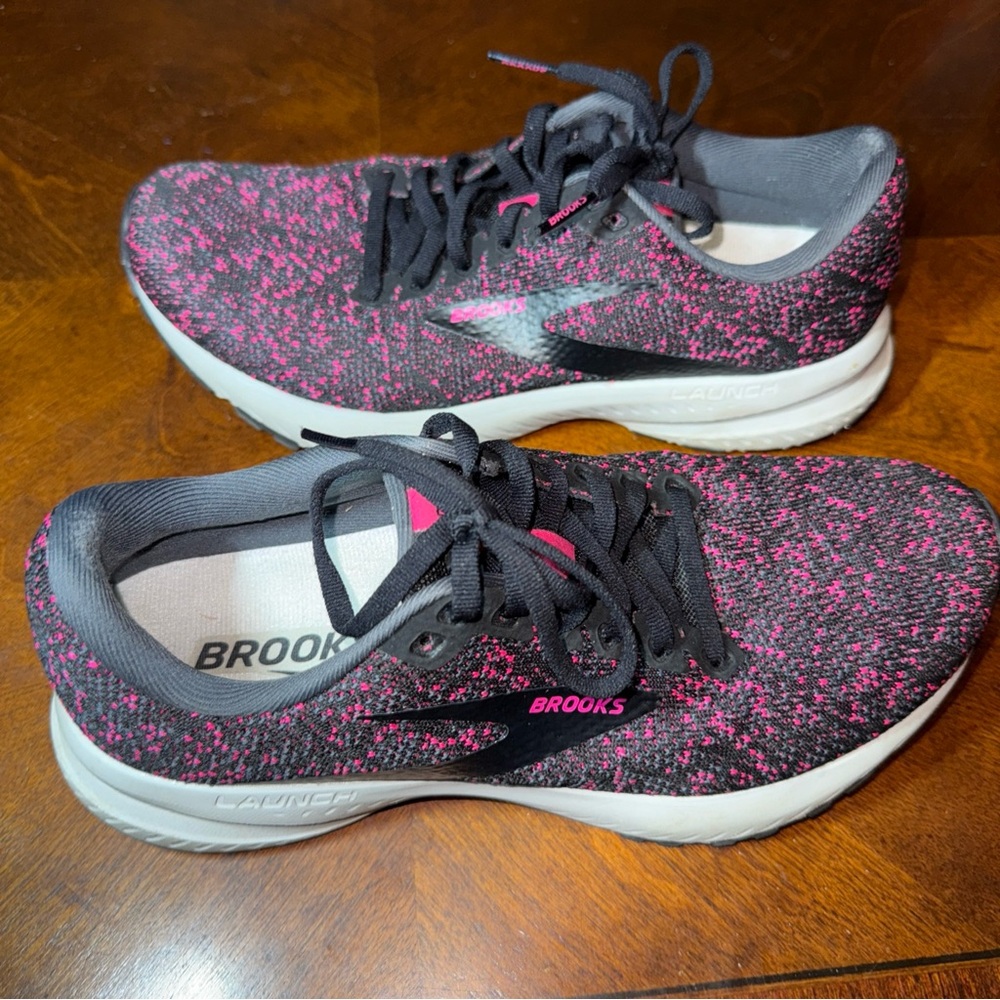 Brooks Women's Athletic Shoes in Pink and Black